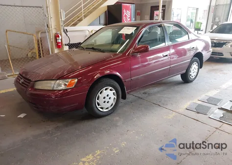 1998 Toyota Camry Le from USA, damaged, VIN JT2BG22K5W0171830